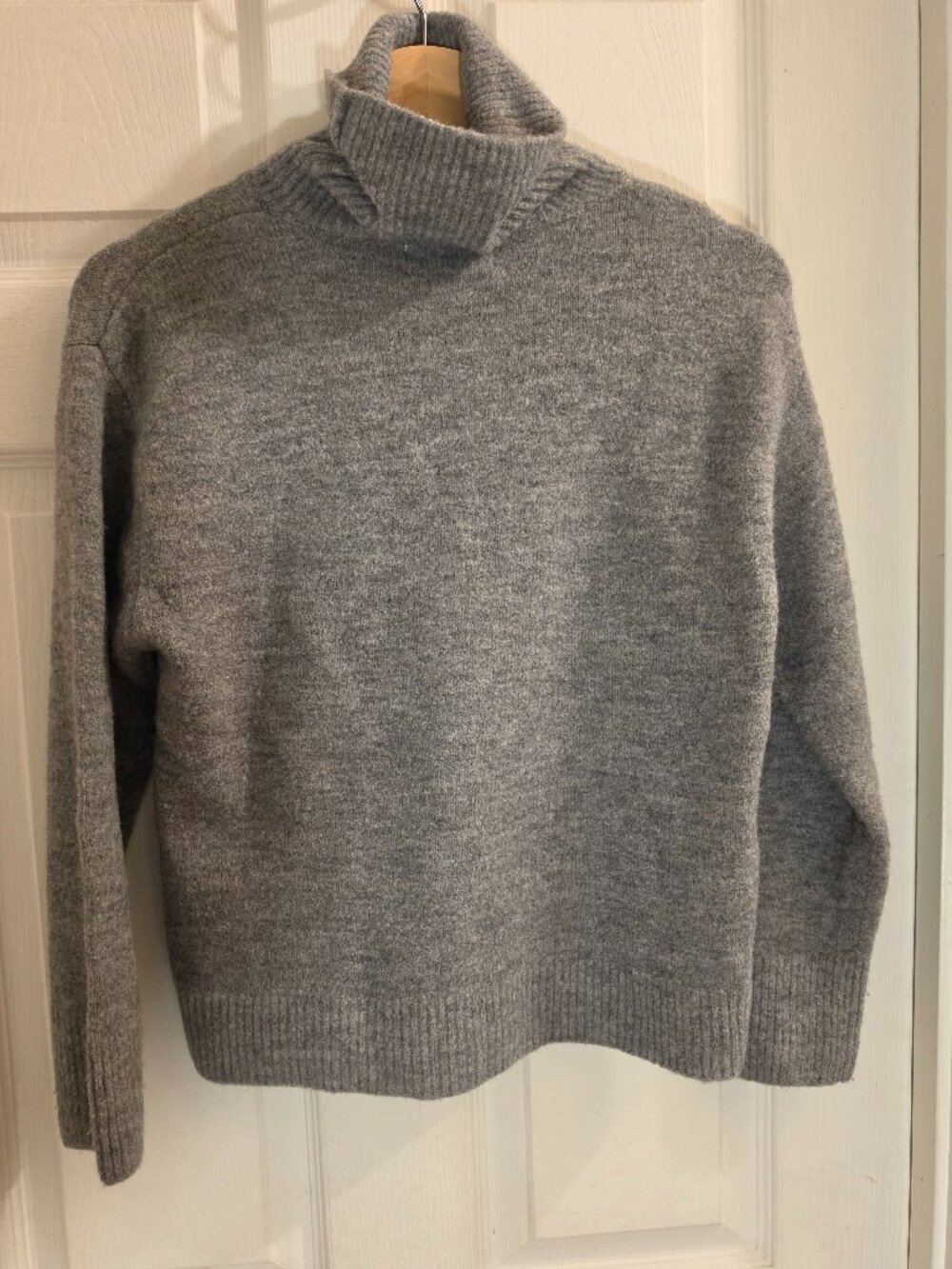 Zara Girls Gray Knit Turtleneck Sweater - Size 11-12 (152 cm) - EUC